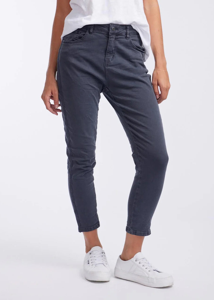 Chain Jean ~ Charcoal