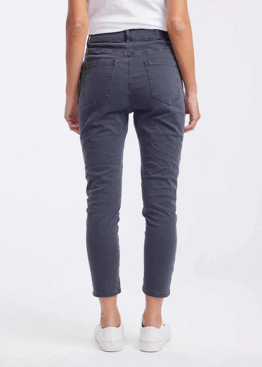 Chain Jean ~ Charcoal