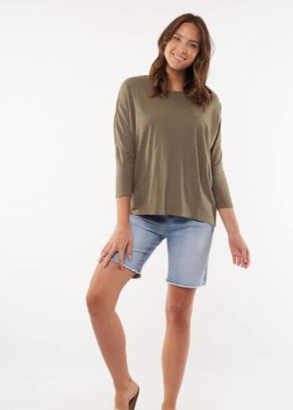 Sara Top ~ Khaki