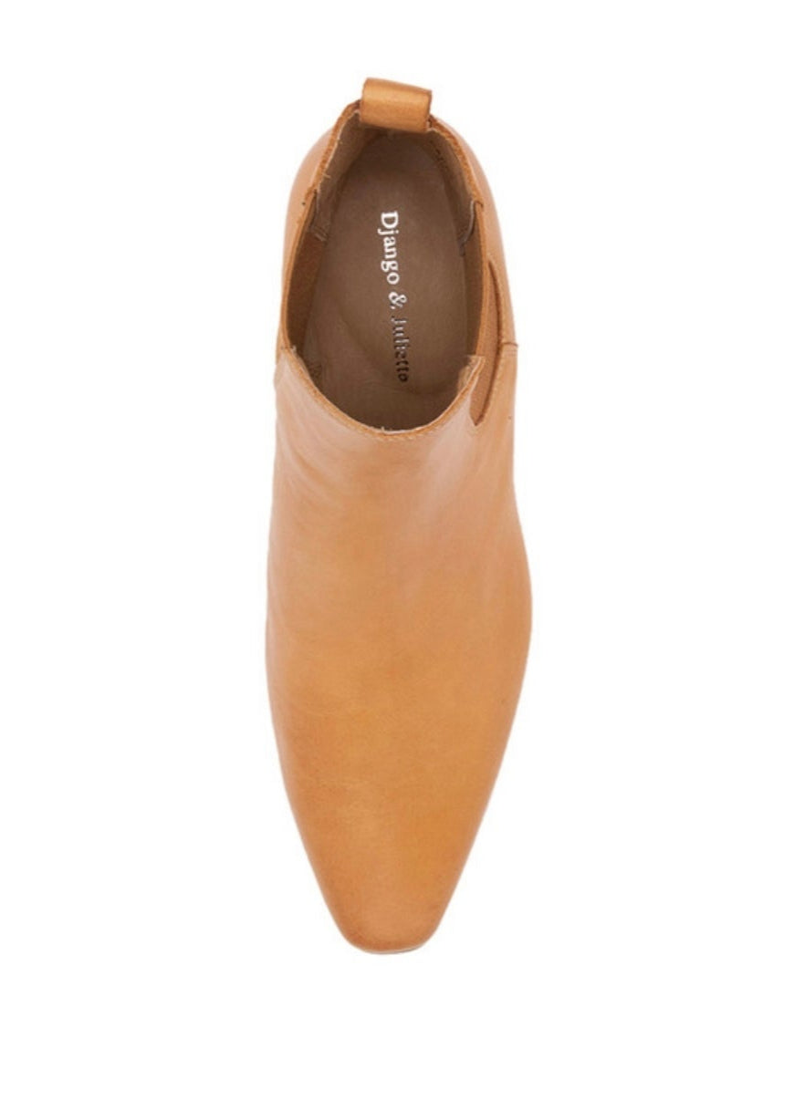 Capeyas Ankle Boot ~ Tan