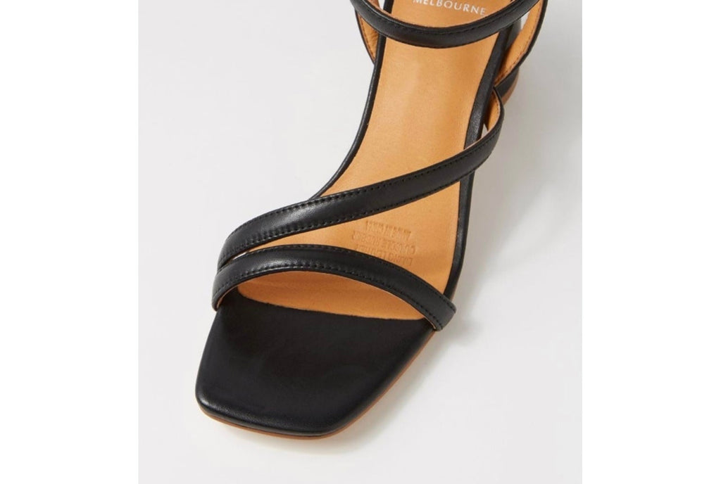 Petricia ~ Black
