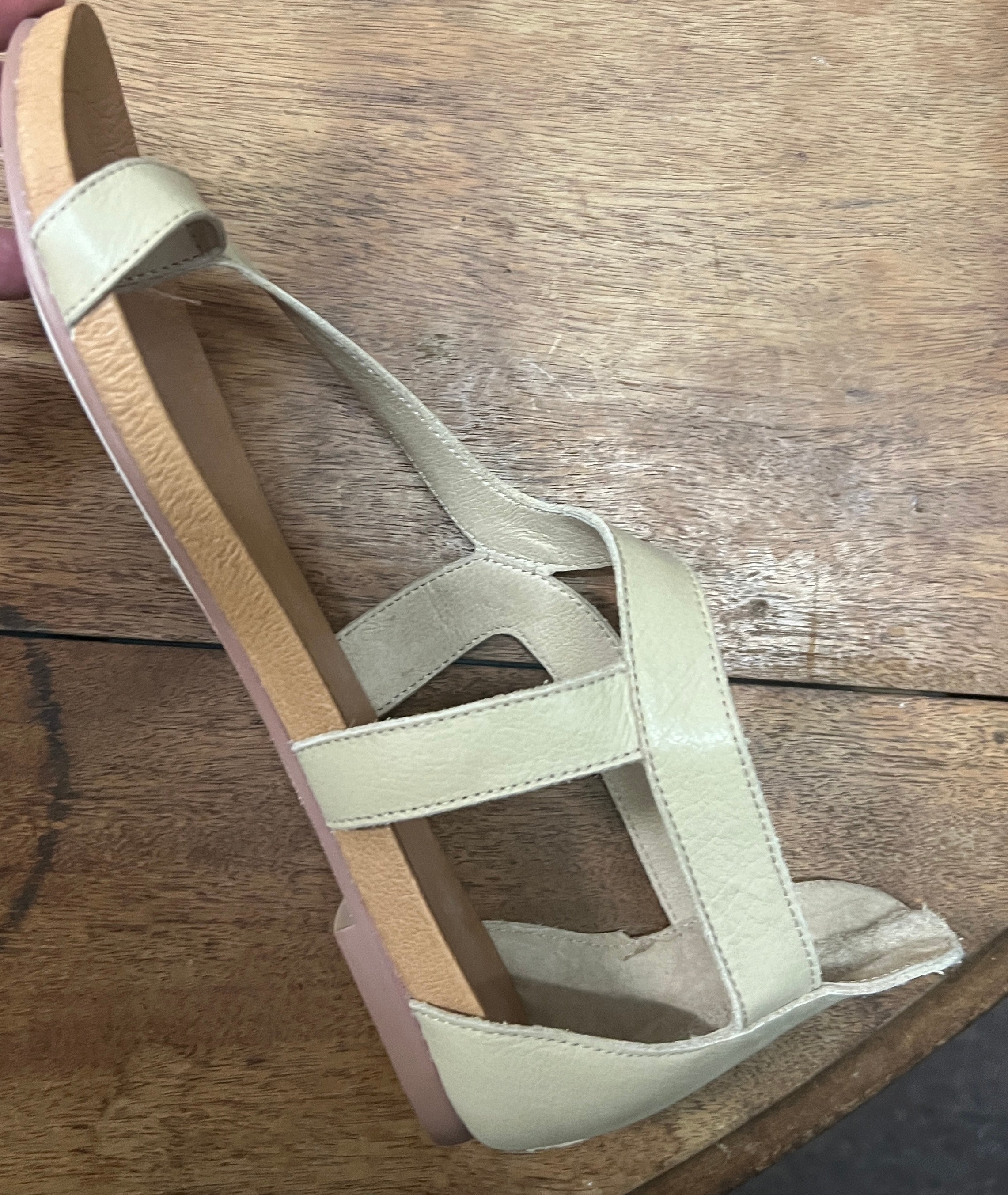 Jackson Sandal ~ Camel