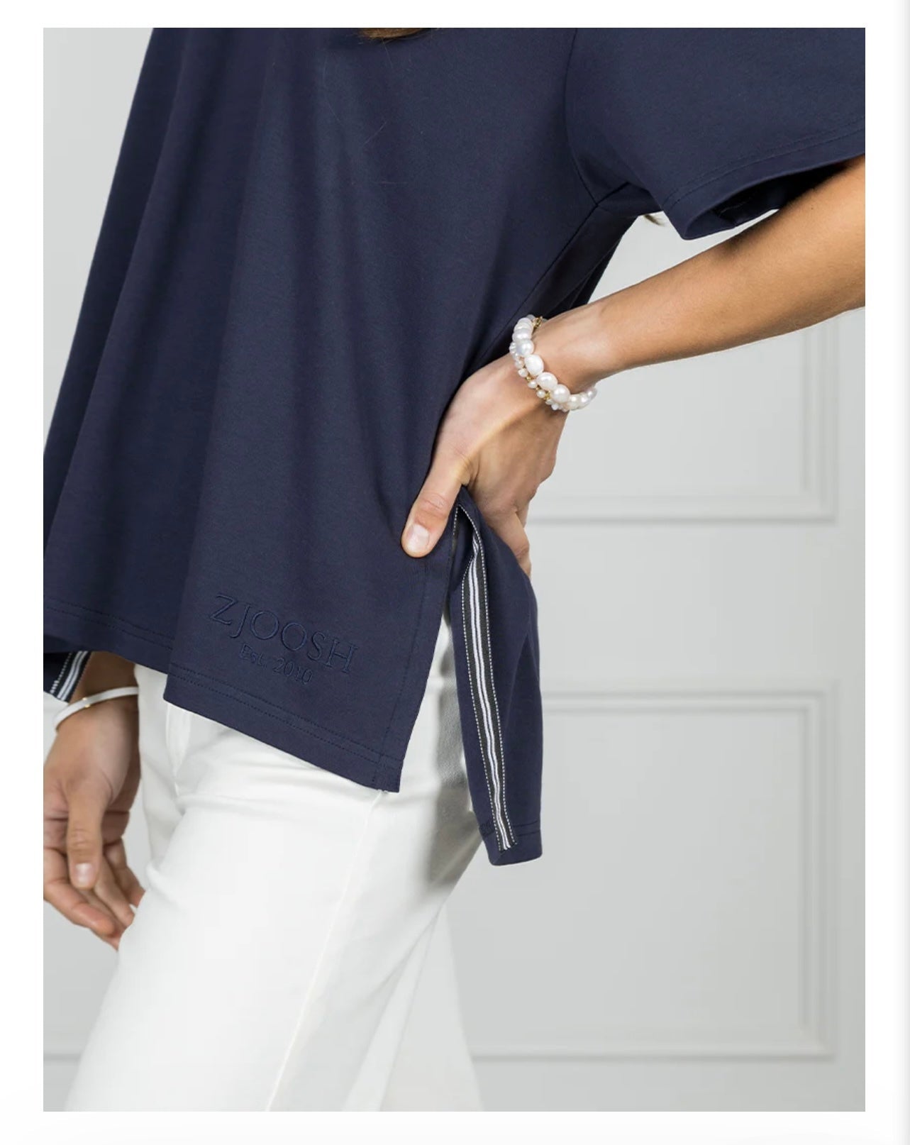 Jodie V Neck Tee ~ Navy