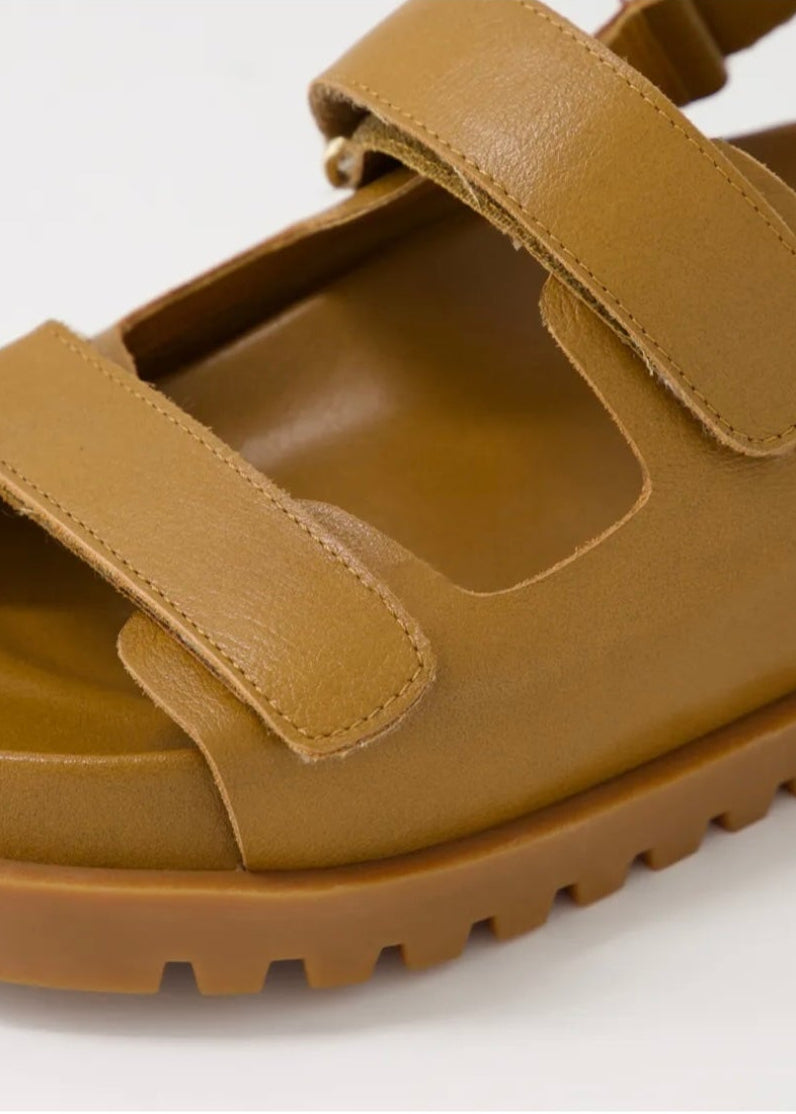 Uroni Sandal ~ Toffee