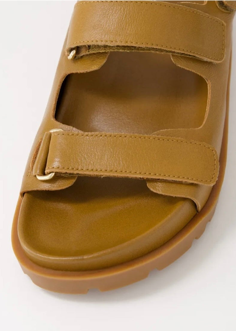 Uroni Sandal ~ Toffee