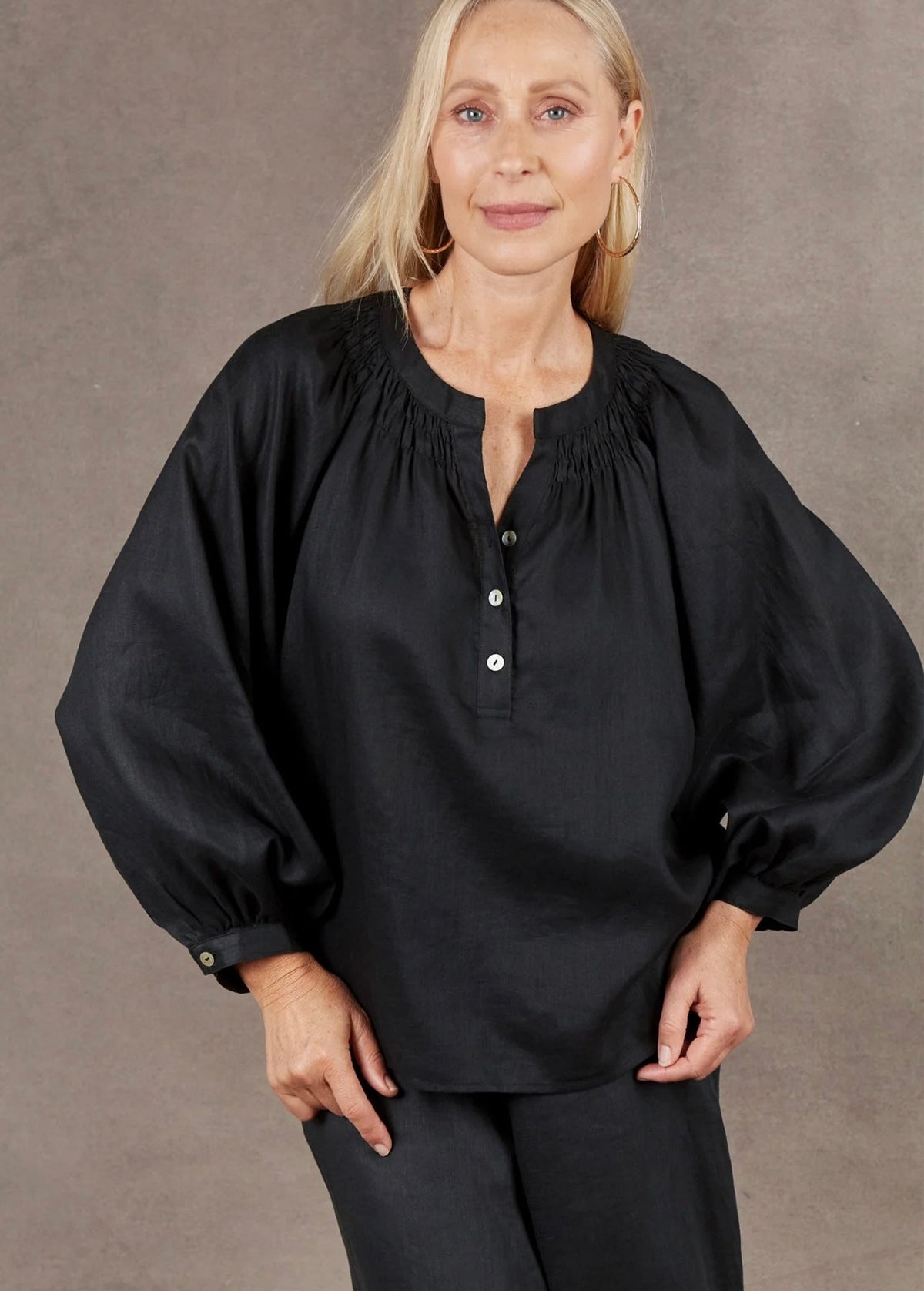 Nama Blouse ~ Ebony