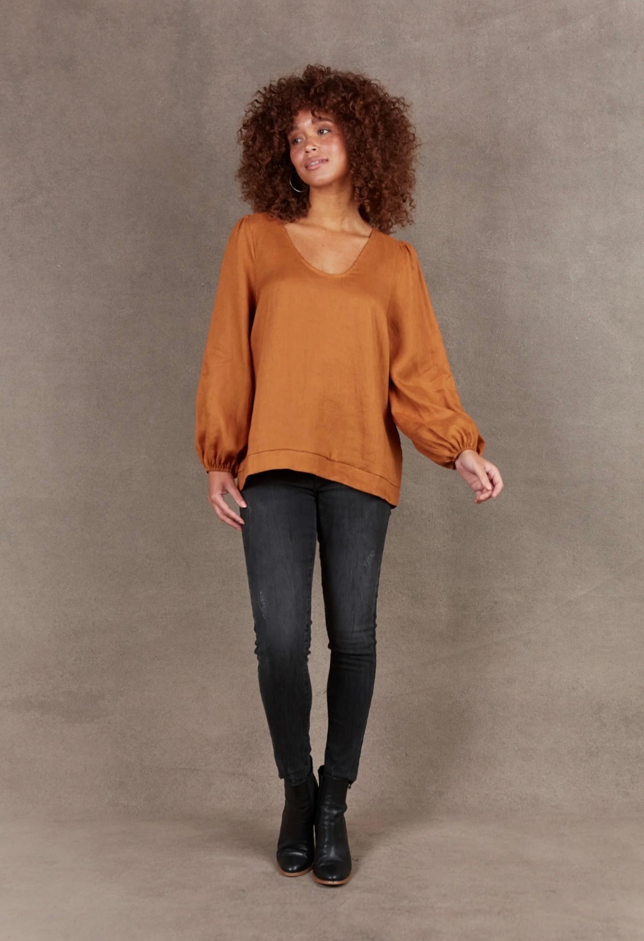 Nama Top ~ Ochre