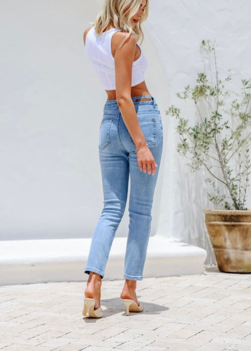 7/8 Vintage Jeans ~ Light Blue Wash