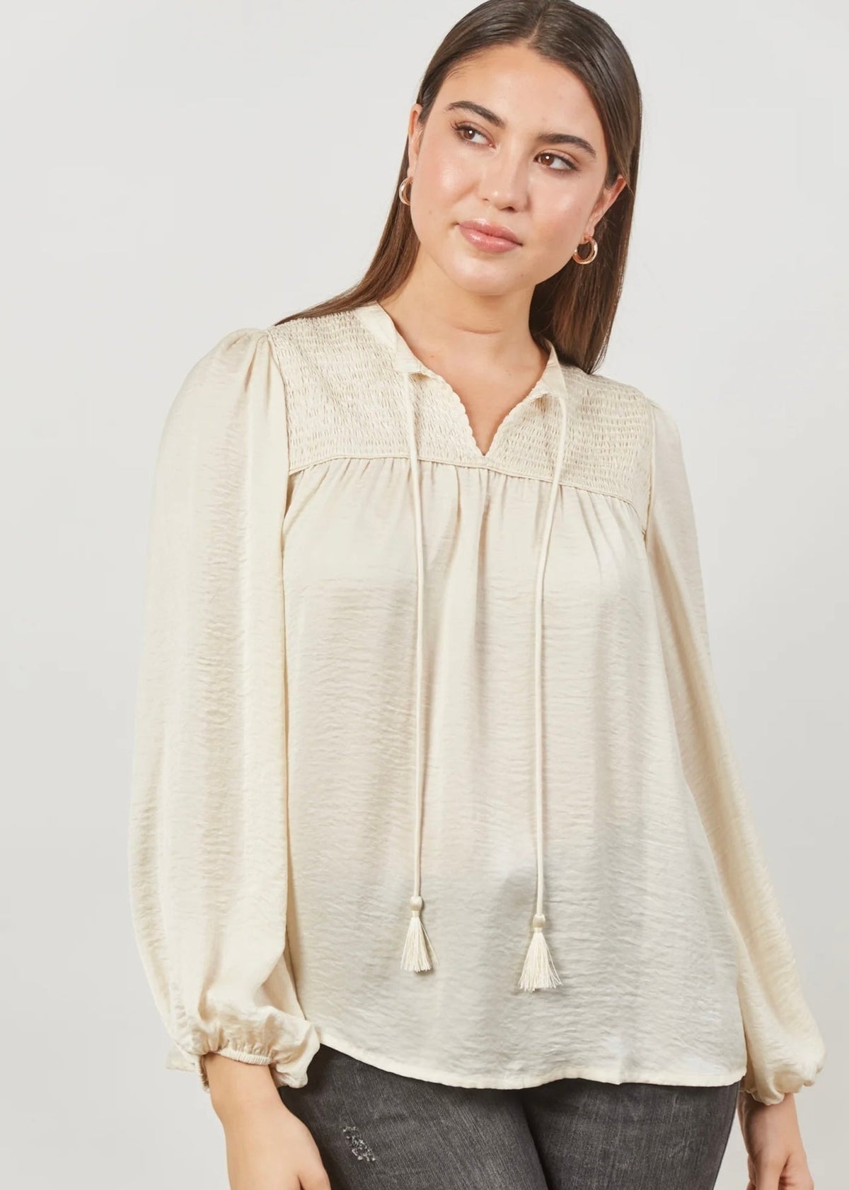 Romance Blouse ~ Creme
