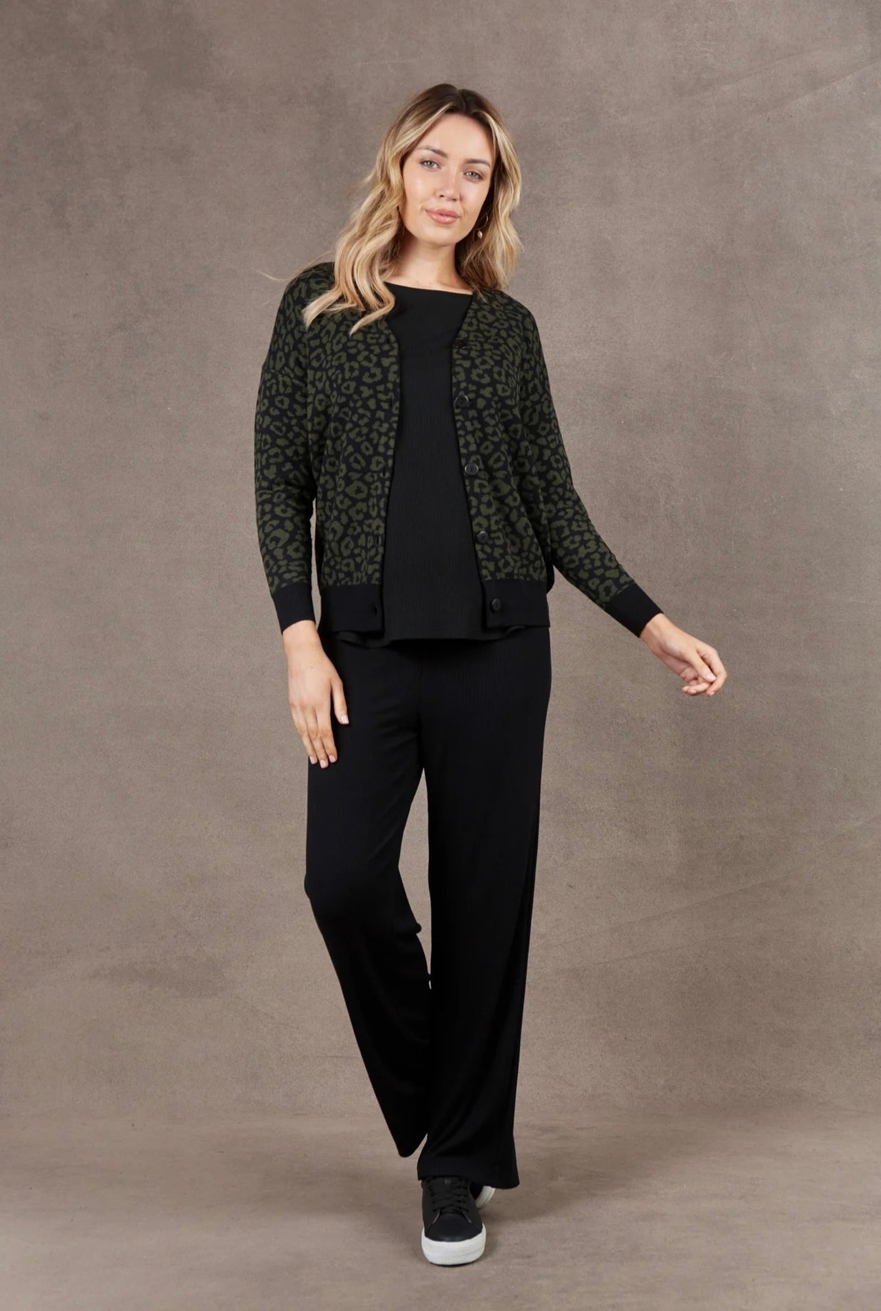 Pilbara Cardigan ~ Olive