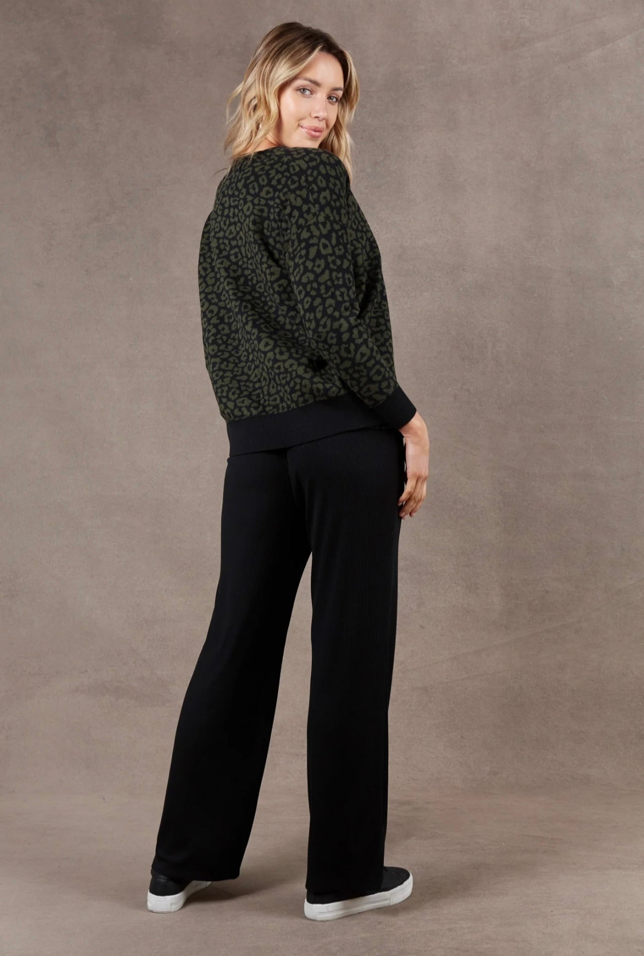 Pilbara Cardigan ~ Olive