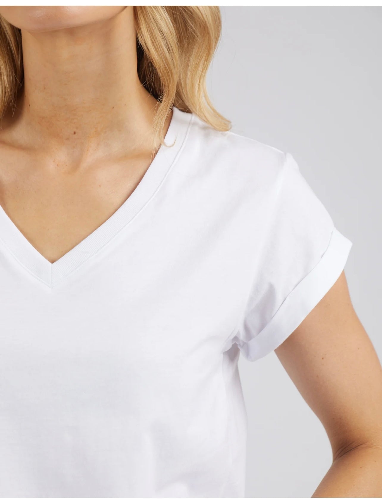 Manly Vee Tee ~ White