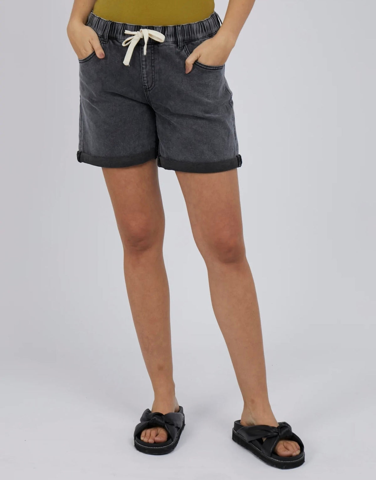 Gabriele Jogger Short ~ Washed Black
