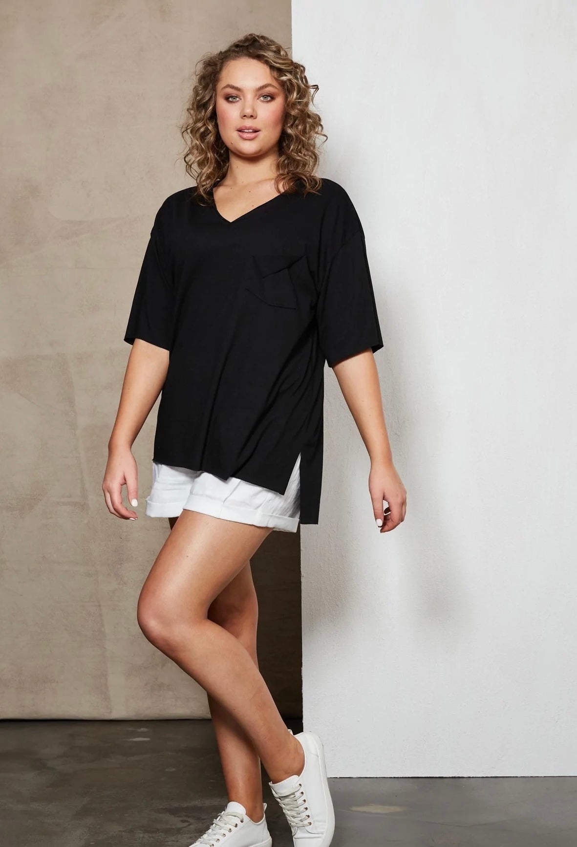 Studio Pocket T Shirt ~ Ebony