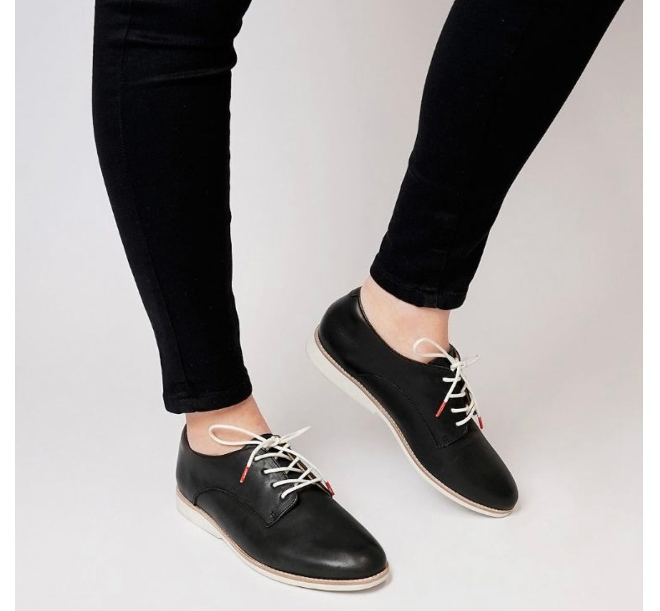 Derby ~ Black