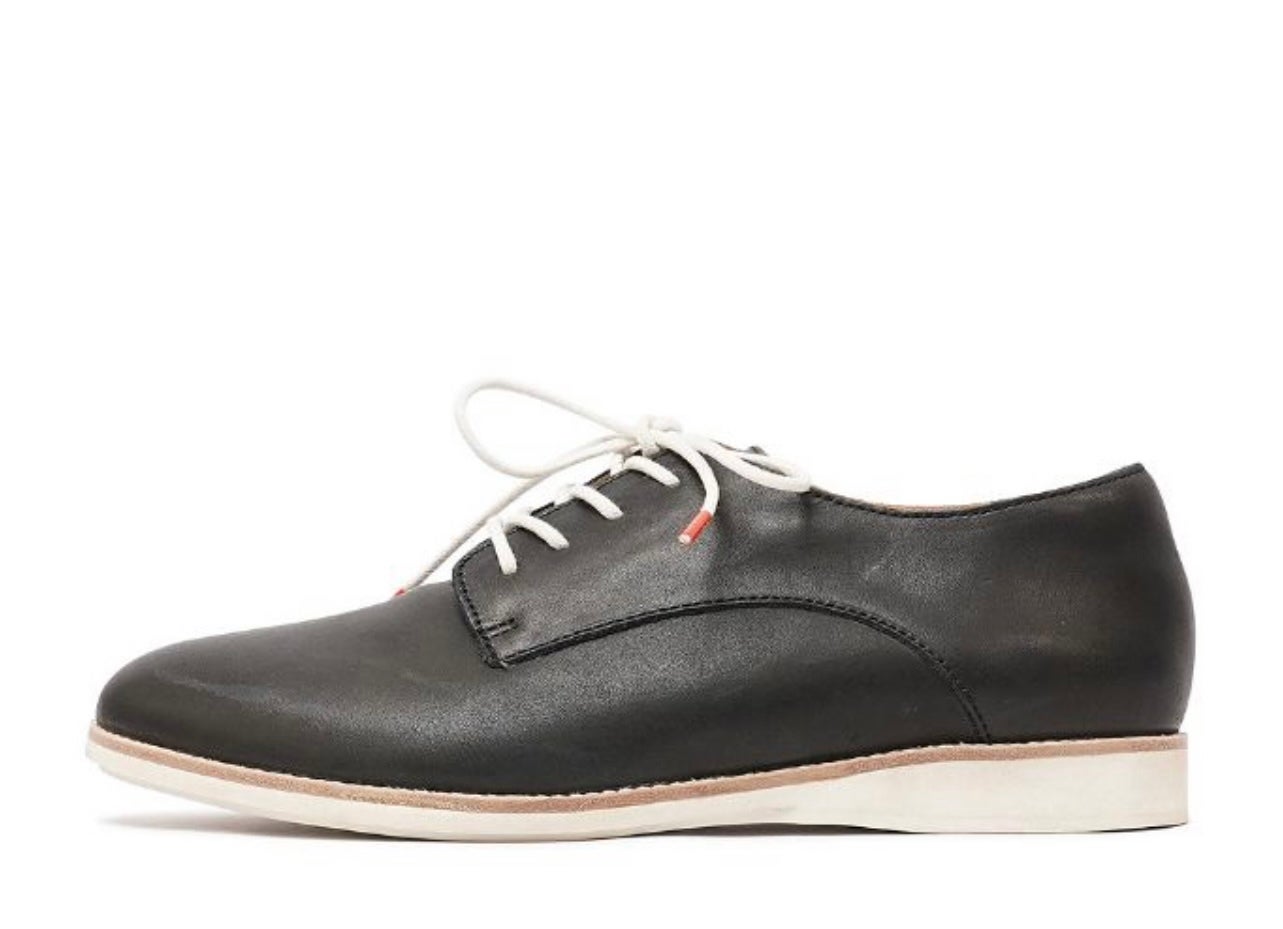 Derby ~ Black