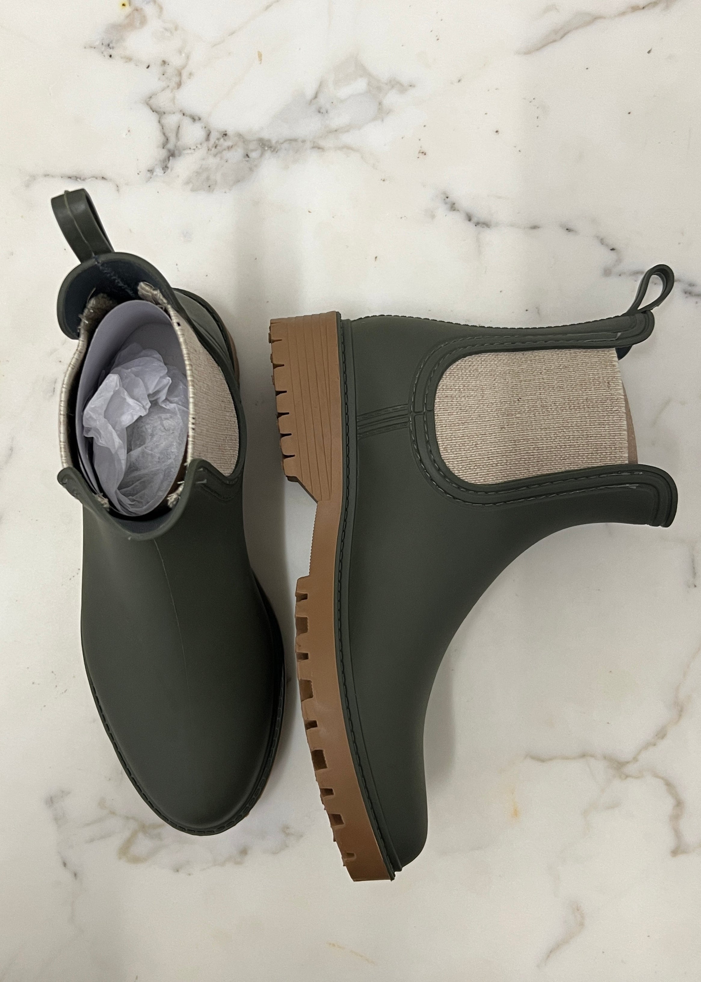 Laurina Chelsea Boot ~ Olive